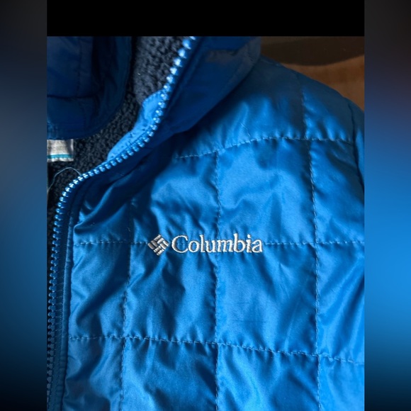 Columbia Kids Puffer Jacket in Vibrant Blue - Picture 4 of 5